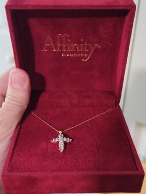 Affinity Jewelry 14k Gold Chain Cross Pendant Necklace with Clear Stones